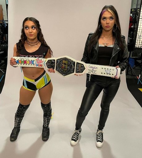 Roxanne Perez naked model pic