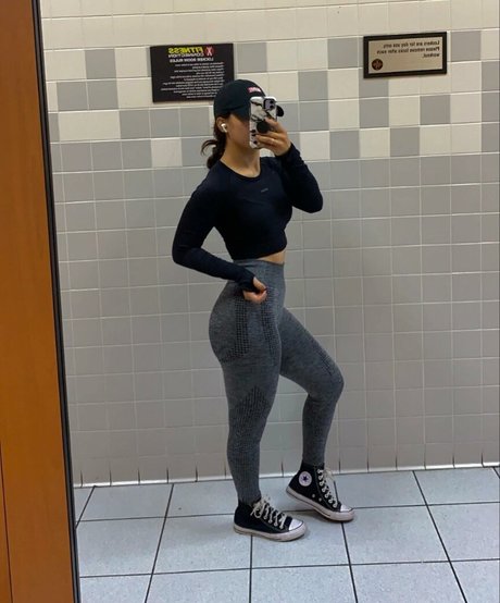 Roxanne Perez star pretty pic