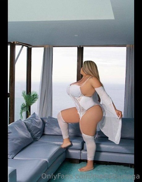 manatsunaga star naked photos