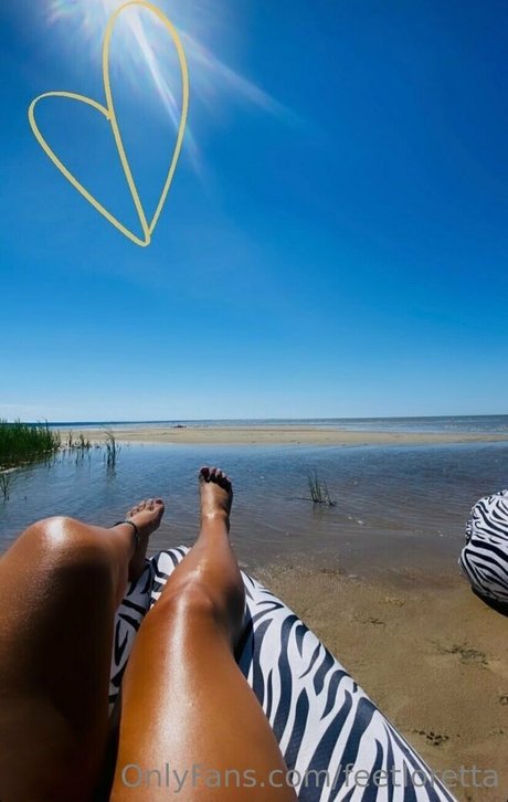 feetloretta porn star image