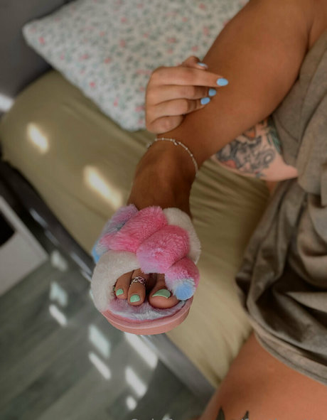 feetloretta top model pics