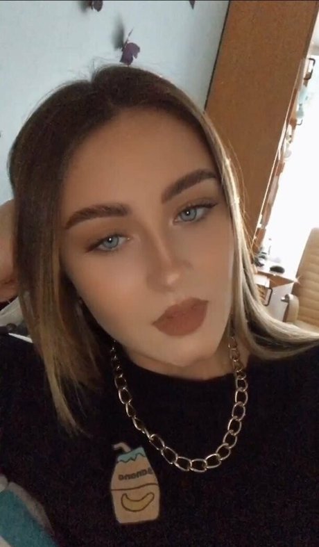 veryniceice sexy model img