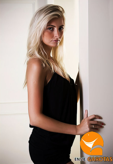 Camila Alves naked star pics