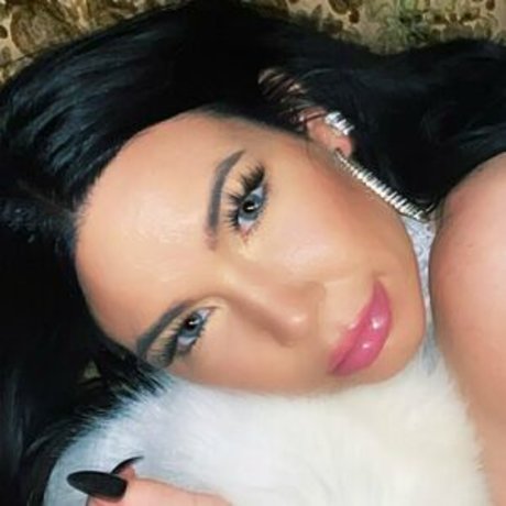 queenofthedollhouse star porn pictures