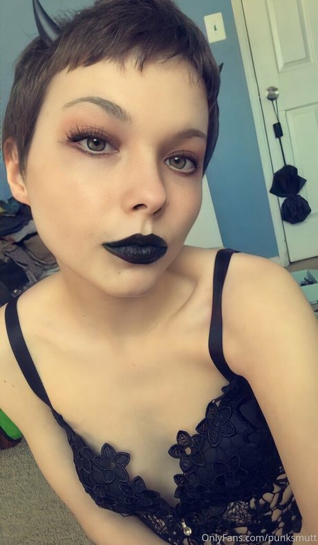 punksmutt model nude picture