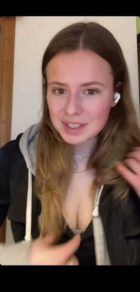 Luisa Neubauer nudes model image