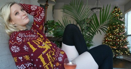 sarahsuniverse model naked pics