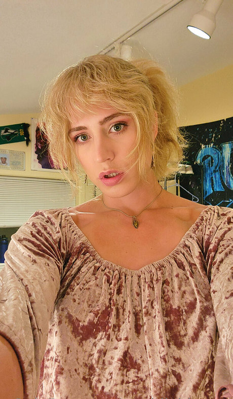 meddleblooms exclusive model archive