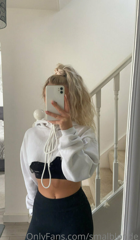 smalblonde star erotic galleries