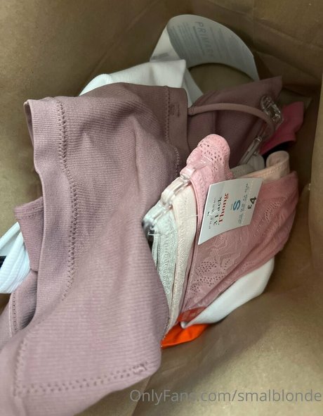 smalblonde model xxx galleries