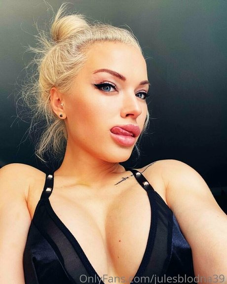 Julesblodna39 model adult archive