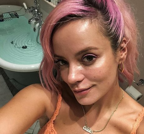 Lily Allen pornographic actress photo