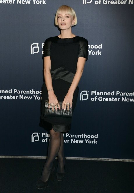 Lily Allen Profile pic