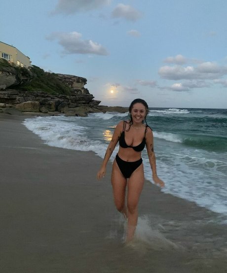 Zigs Mom exclusive actress galleries