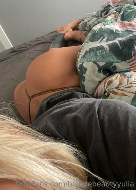 nikolnatuniewicz pornstar sexy image