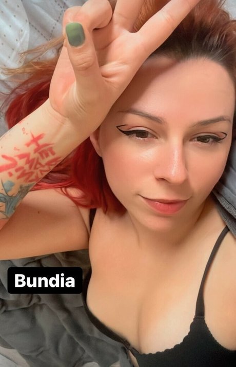 Ammyzitta model high quality photo