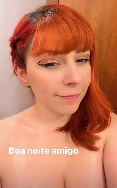 Ammyzitta naked star image