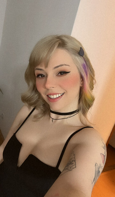 Ammyzitta star sex pictures