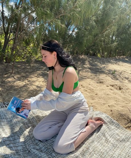 hayleypeckover pornographic actress photos