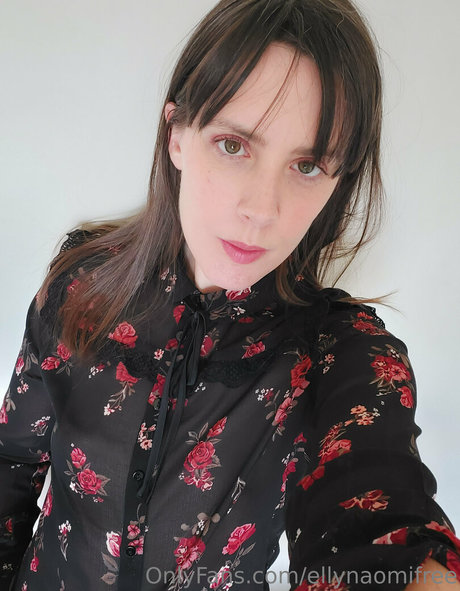 ellynaomifree star art pic