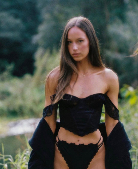 Olivia Mathers pornstar perfect pic