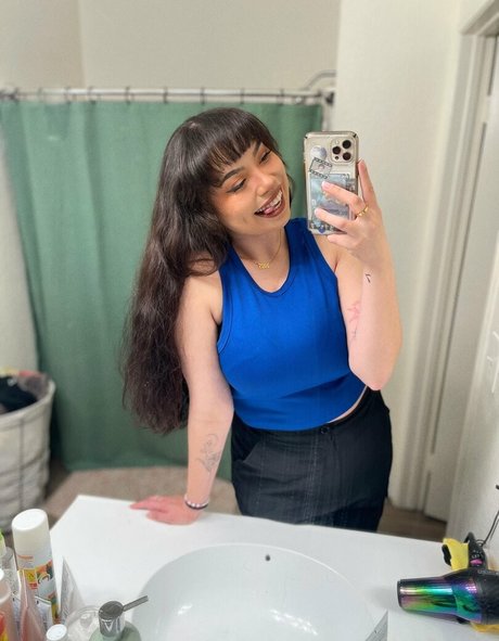 Jazziiraw erotic star photo