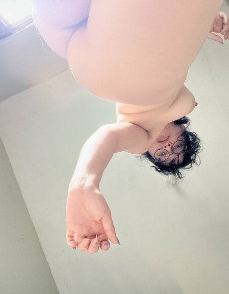 Sarah Carvalho model nude picture