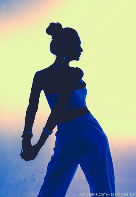karamelka kat hot pornstar img