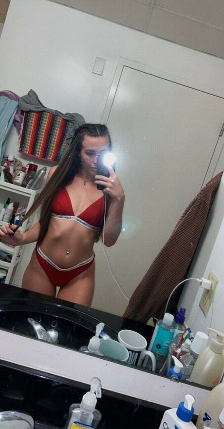 Bekah Bailey model art gallery