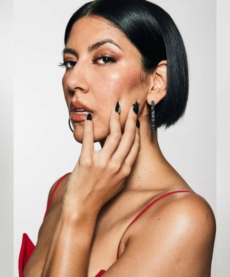 Stephanie Beatriz pretty star image