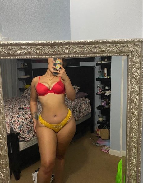 Janaevic adult model picture