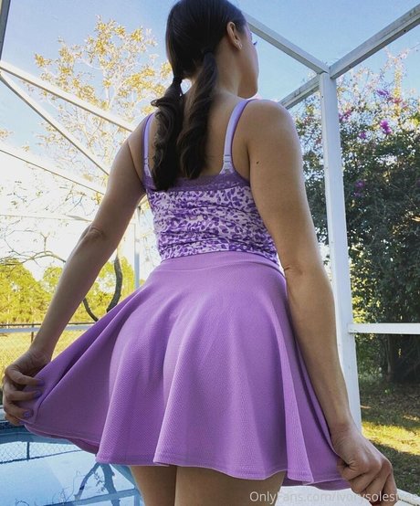 ivorysolesfree erotic model gallery