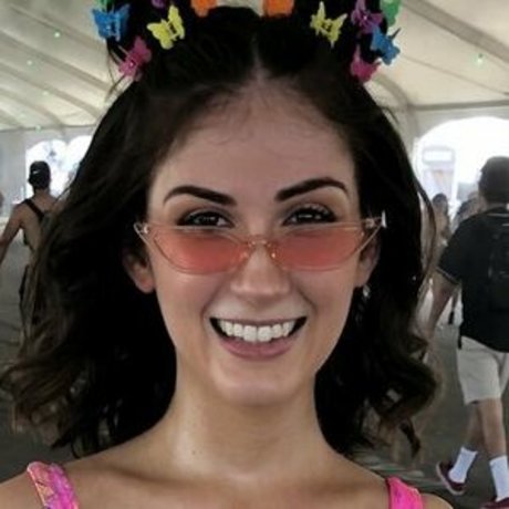 AllyAlv_ model nude picture