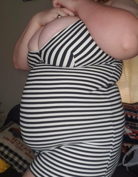 feedistdani best model pictures