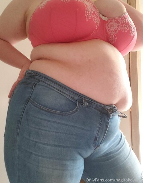 feedistdani nude pornstar pics