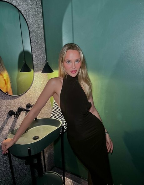 marielafemme erotic star photo