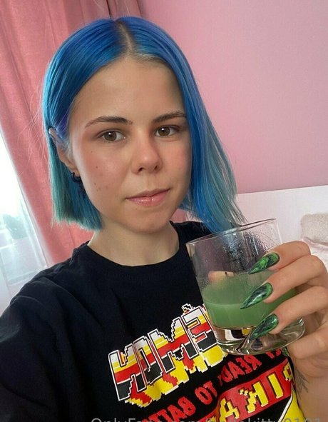 hellokitty0101 erotic model pics