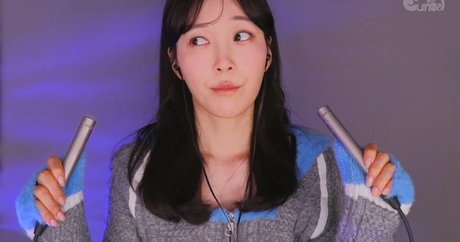 Eunzel ASMR star perfect pic