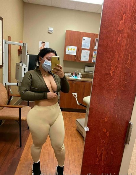 freelilthiccckk star beautiful pic