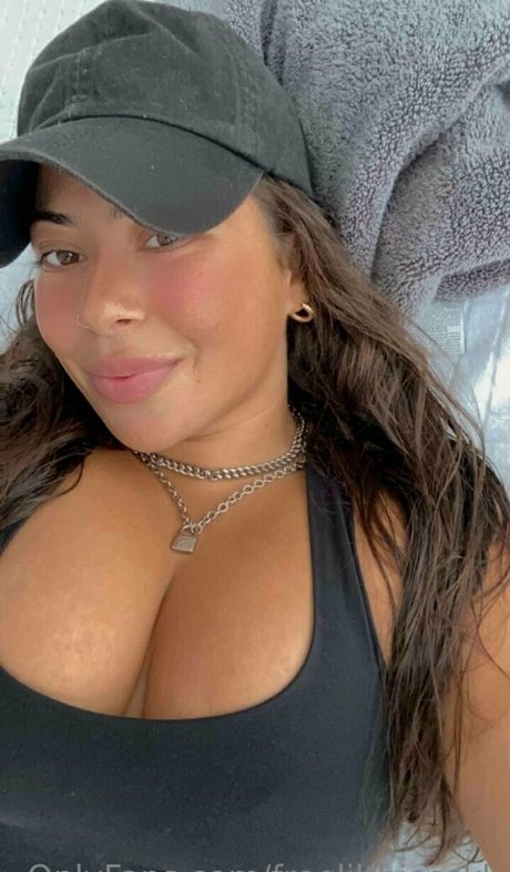 freelilthiccckk model xxx pic