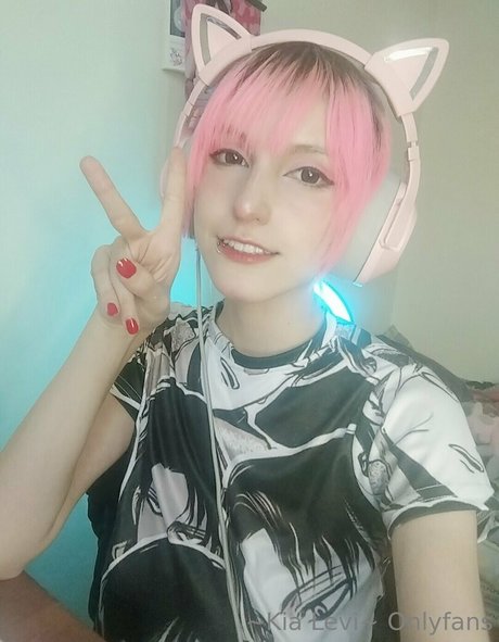 kialevi nude pornstar pic