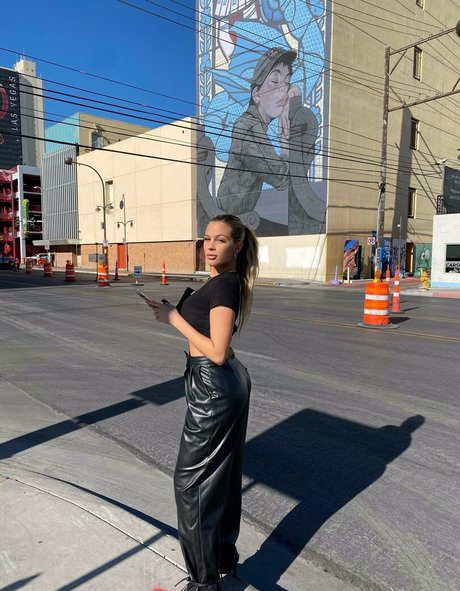 mikahl nudes model galleries