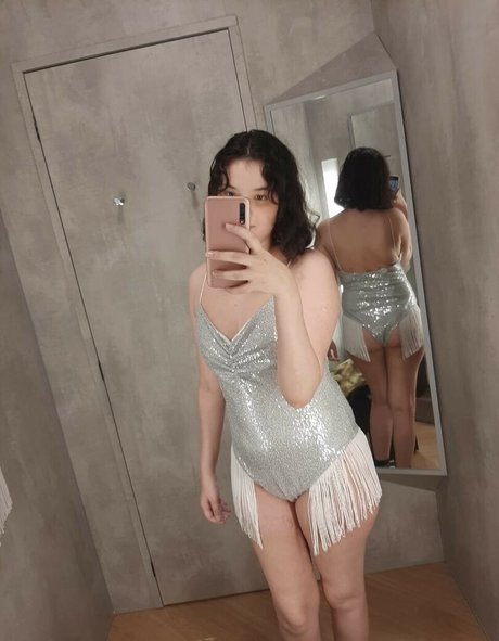 BellaPlays free actress gallery