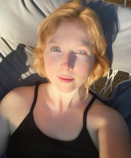Molly Quinn beautiful star galleries