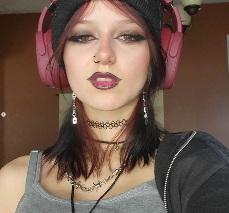 Girlwithasubie model sexy gallery