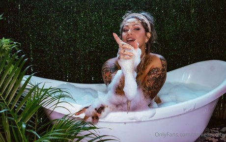 Danielle Colby nice model image