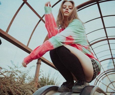 Laura Petrinec pornstar nudes pics