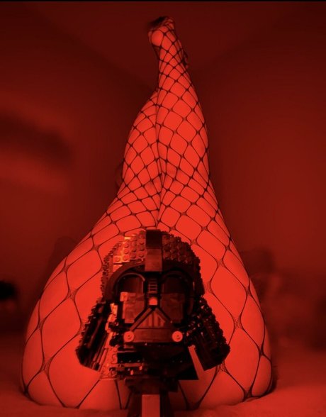 Curvy Nerd Penny free actress pictures