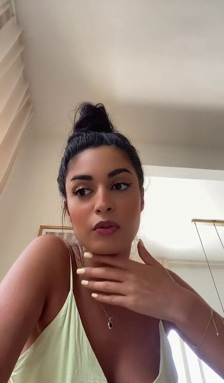 Shirin Azami art actress images