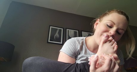 queengf90lite pornographic actress photo